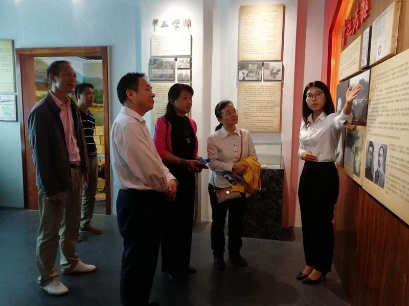 广东省审计厅组织特约审计员代表开展审计传统教育活动3_副本.jpg