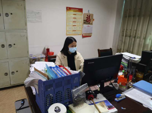 风雨中，我们并肩同行3_副本.png