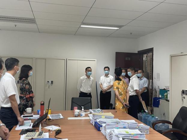 厅党组书记、厅长张爱军同志专题调研投资审计工作1.jpg