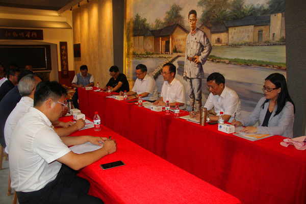 在阮啸仙纪念馆召开纪念阮啸仙同志诞辰120周年座谈会_副本.jpg