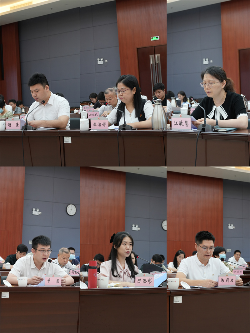 8月11日省审计厅召开2023年上半年“以干代训”培训动总结表彰会。图为3名优秀导师和3名优秀学员作培训心得体会分享交流。.jpg