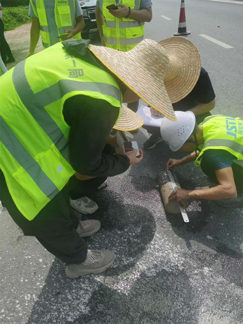 投资一处青年理论学习小组.png