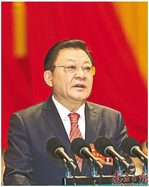 1月23日上午，省十四届人大二次会议在广州开幕，省长王伟中向大会作政府工作报告。