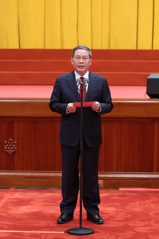 2月8日，中共中央、国务院在北京人民大会堂举行2024年春节团拜会。国务院总理李强主持团拜会。